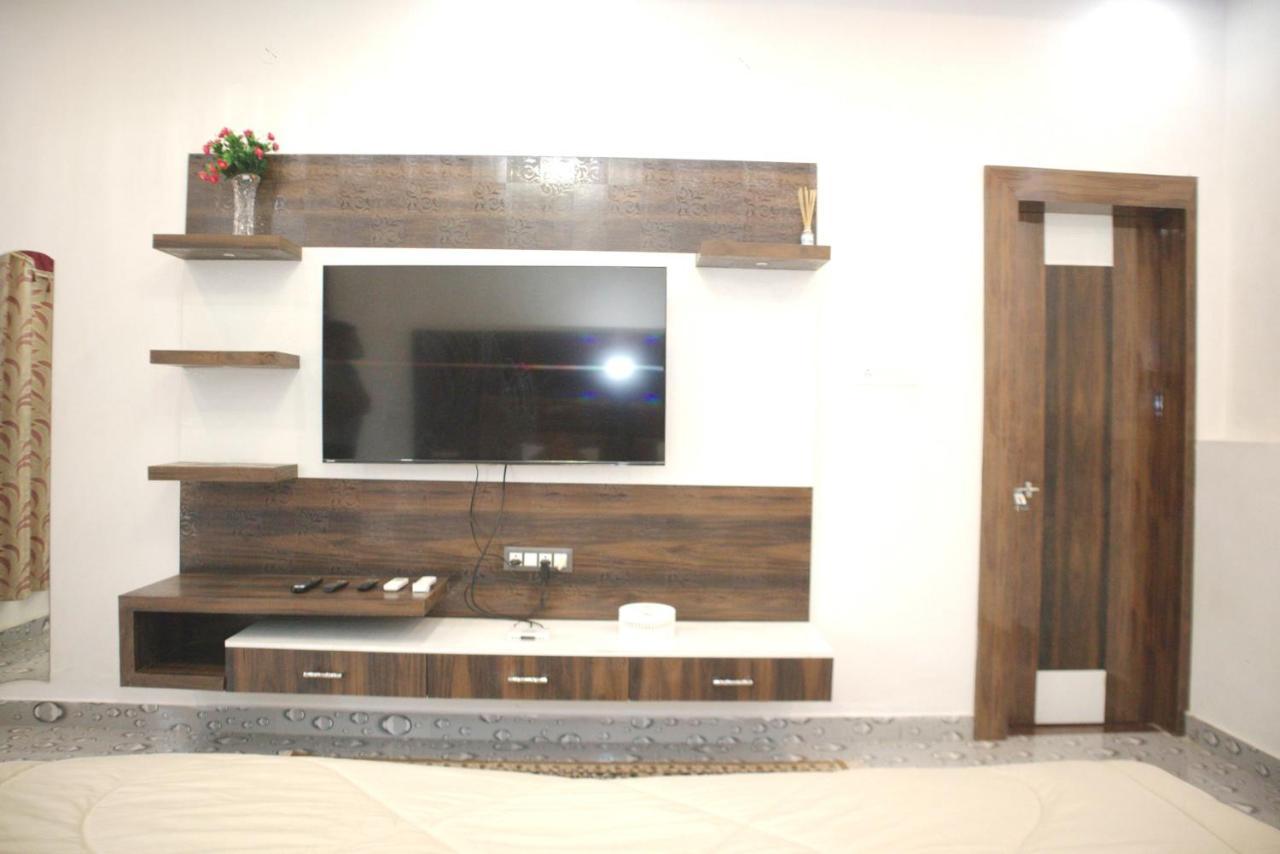 Rajmahal Resort Патна Экстерьер фото